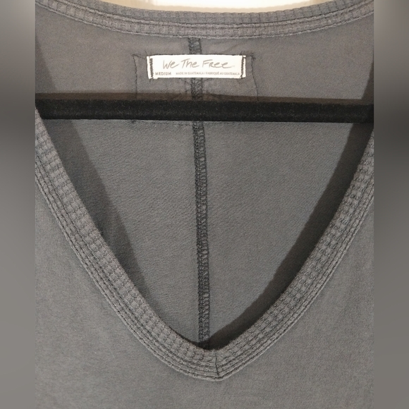 We The Free V Neck Long Sleeve Gray Top Size M - Picture 3 of 6